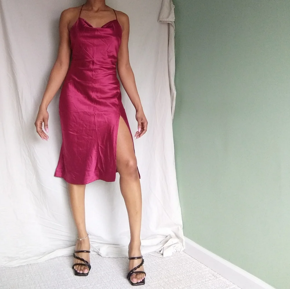 Women's Forever 21 burgundy spaghetti strap polyester dress with slit